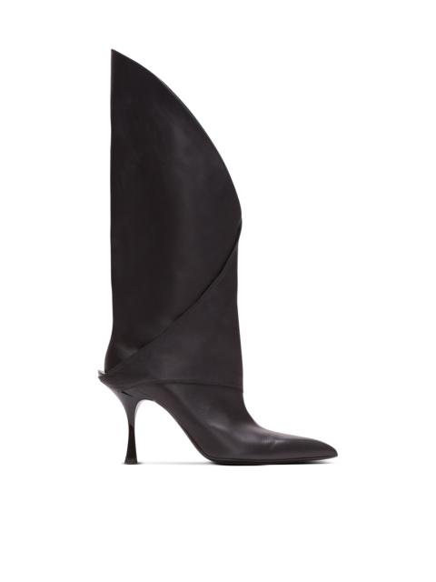 Twist heeled leather boots