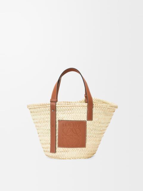 Basket in palm leaf and calfskin
