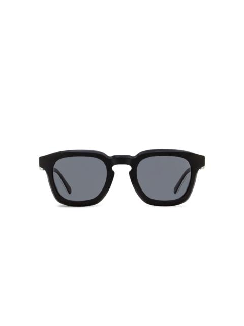 thick rimmed square sunglasses