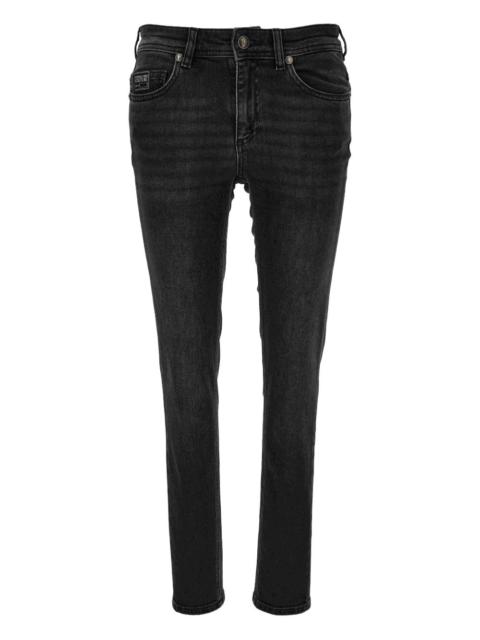 embroidered-logo skinny jeans