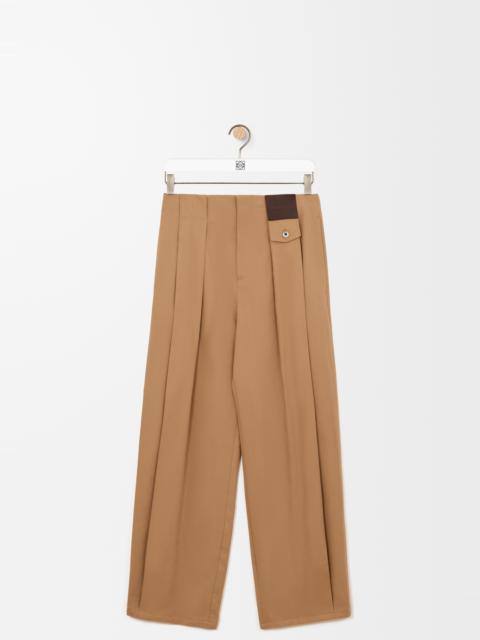 Adjusted fit trousers in cotton
