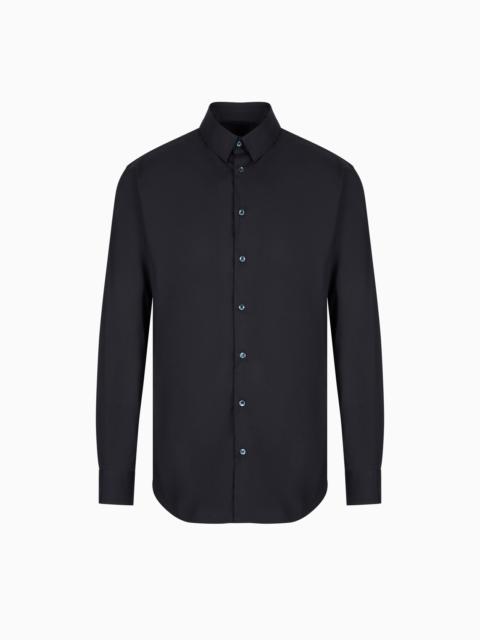 Stretch fabric shirt with collar stays