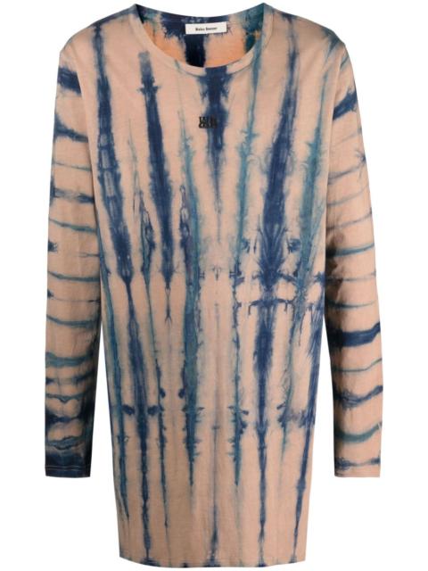 oversized tie-dye T-shirt