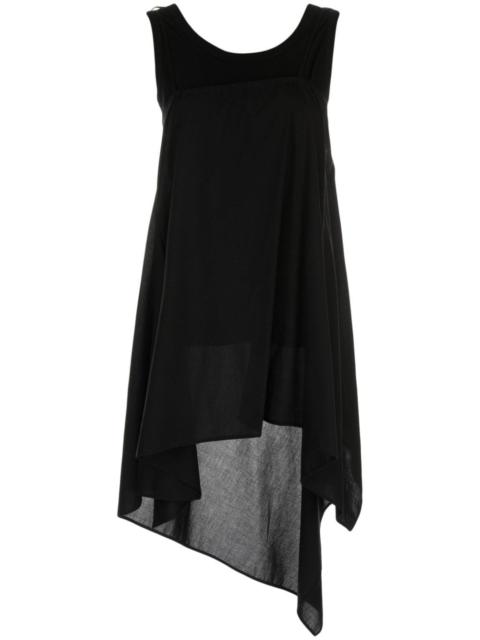 scoop-back cotton top