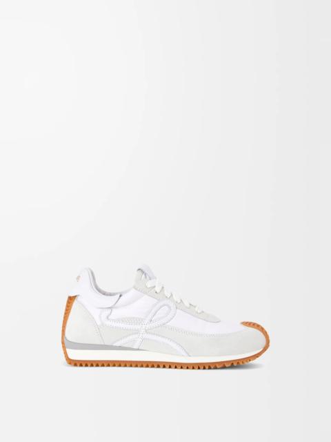 Flow Runner in nylon and suede