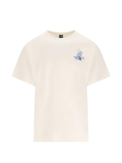 Mountain Celebration graphic T-shirt