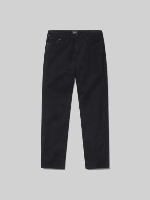 Elijah Straight Perform
In Raven