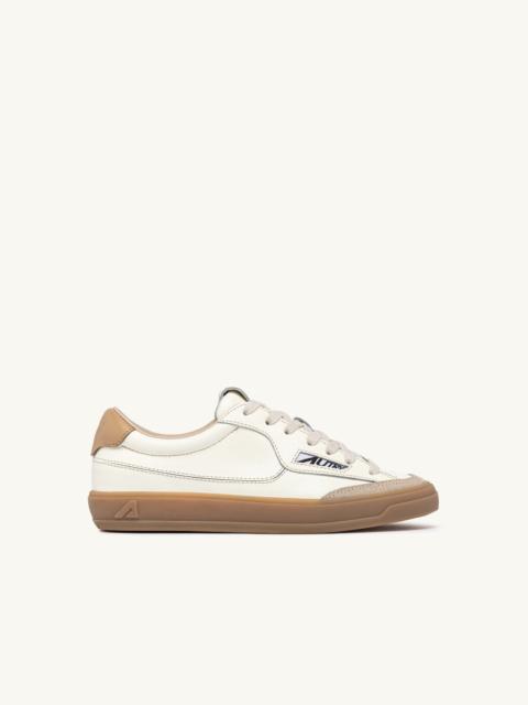 WINDSCAPE LOW SNEAKERS IN MARSHMALLOW AND TAN LEATHER