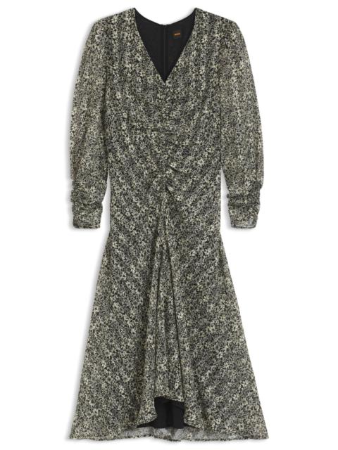 PRINTED-SEERSUCKER MIDI DRESS WITH GATHERED DETAILS