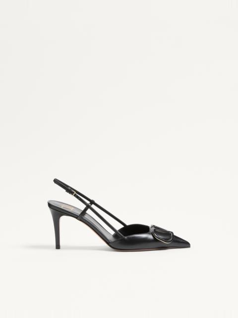 VLOGO SIGNATURE CALFSKIN SLINGBACK PUMP 80 MM / 3.15 IN.