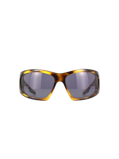 oversize-frame sunglasses