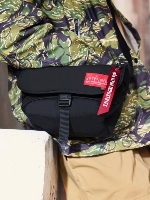 ALPHA X MANHATTAN PORTAGE NYLON MESSENGER BAG SM