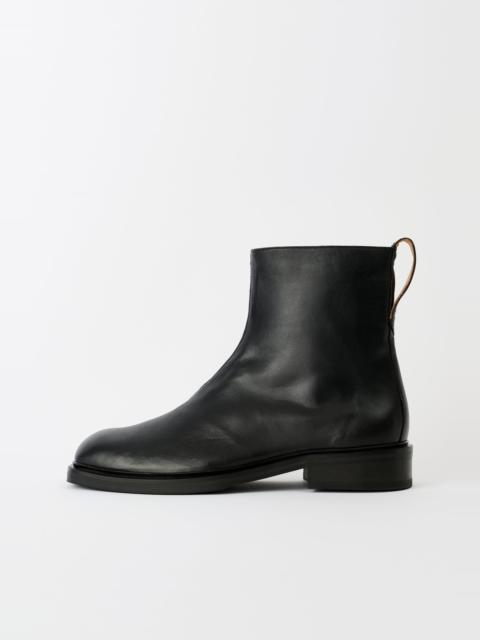 Daimono Boot Malleable Black Bull Hide