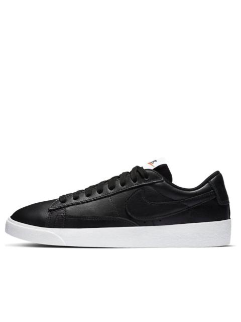 (WMNS) Nike Blazer Low LE 'Black White' AV9370-001