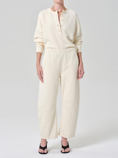 Miro Sweatpant
In Cream
