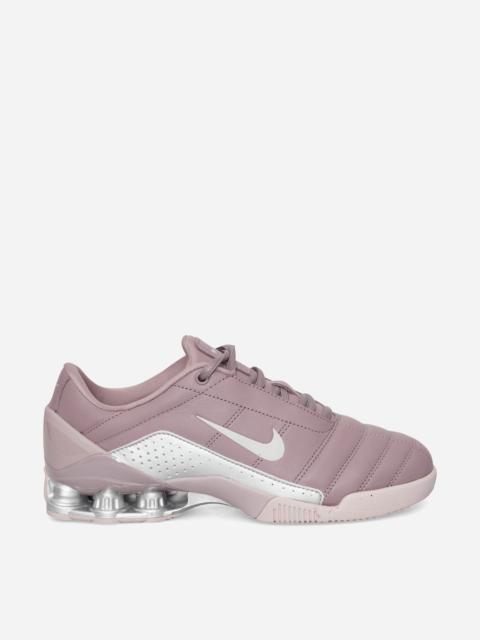 Women's T90 Shox Magia Sneakers Taupe Grey / Metallic Silver