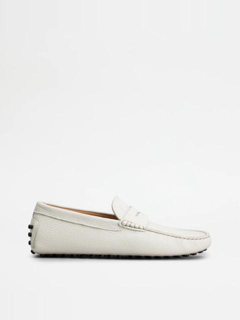 TOD'S GOMMINO DRIVING SHOES IN LEATHER - WHITE