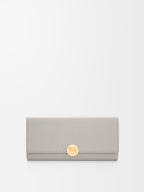Pebble continental wallet in shiny nappa calfskin