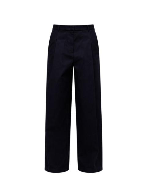 pleated trousers
