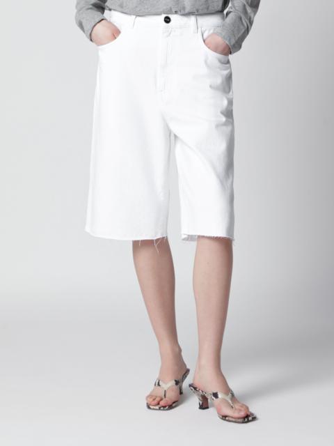 White cotton bermuda shorts