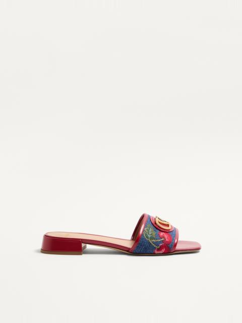 VLOGO SIGNATURE DENIM SLIDE SANDAL WITH CHERRYFIC EMBROIDERY 20MM