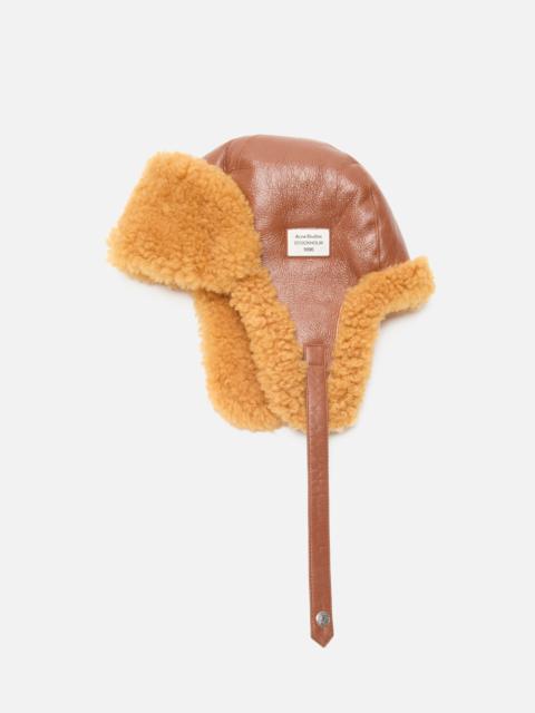 Shearling hat - Rust brown