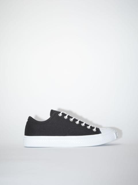 Low top sneakers - Black/off white
