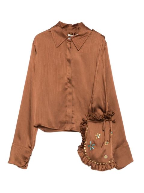 pointed-collar buttoned blouse