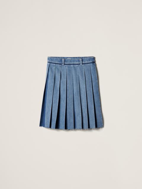 Pleated denim skirt