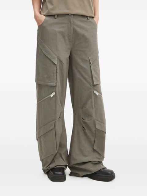 multi-pocket trousers