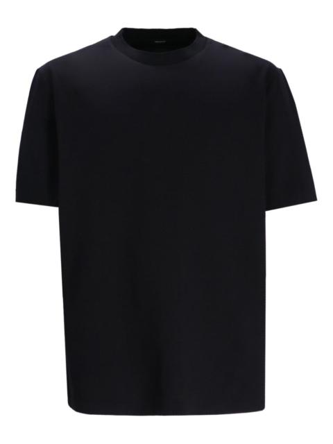 short-sleeved T-shirt