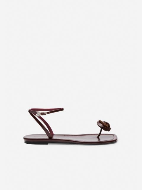 Rose toe-post sandals in burgundy leather