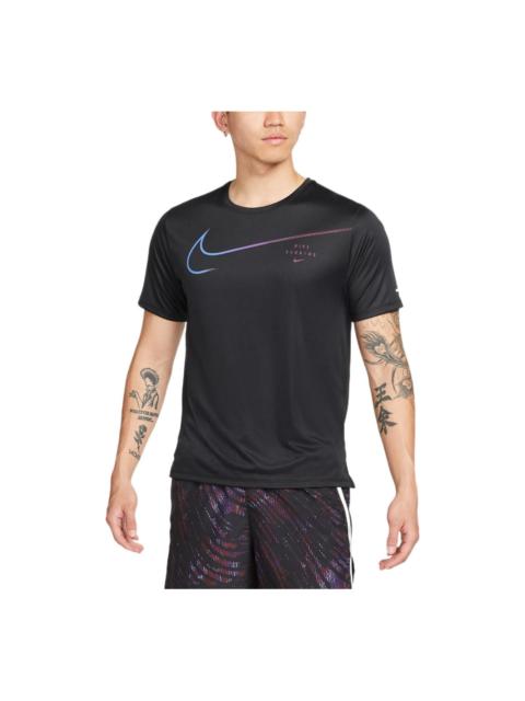 Men's Nike Large Logo Sports Training Breathable Quick Dry Round Neck Short Sleeve Black T-Shirt DM4