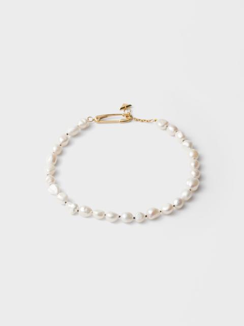 Metal and pearl necklace