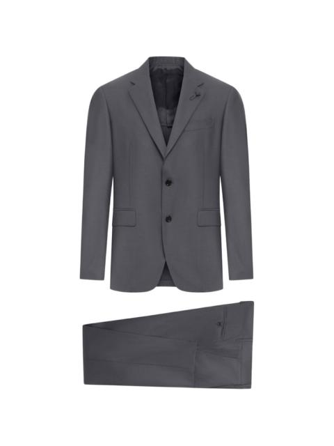 single-breasted tailored suit