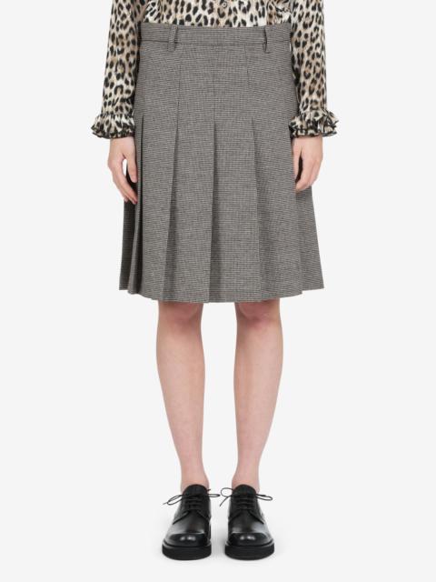 PLEATED SKIRT ABOVE THE KNEE