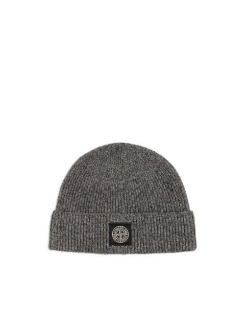 ribbed logo-patch beanie