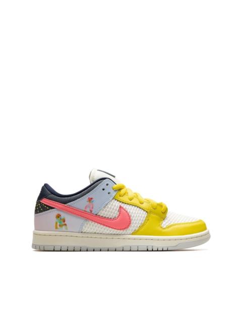 SB Dunk Low "Be True" sneakers