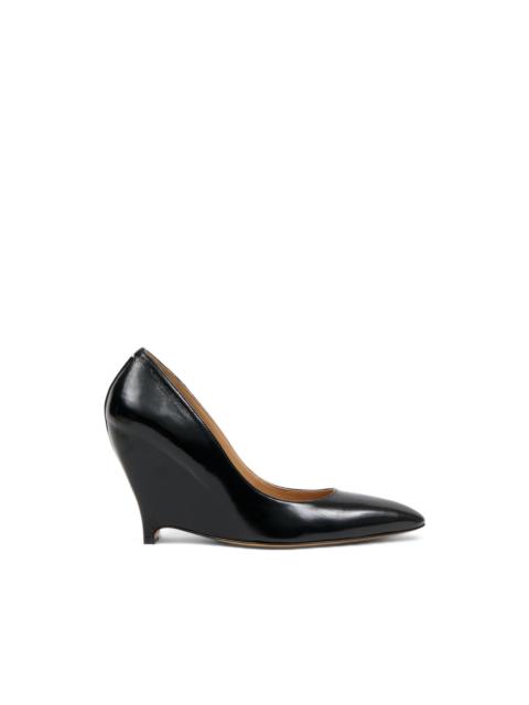 pointed-toe pumps