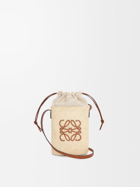 Square pocket in iraca palm and calfskin