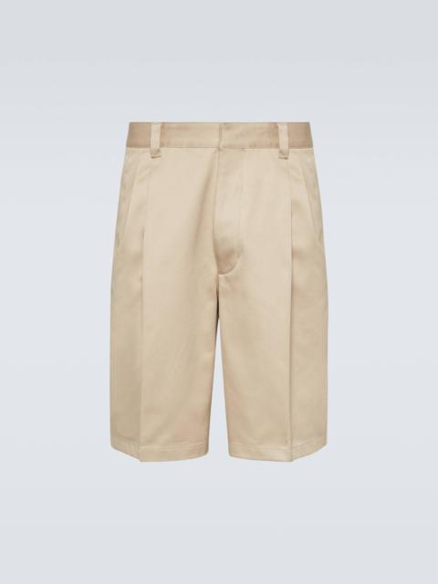 Pleated cotton Bermuda shorts