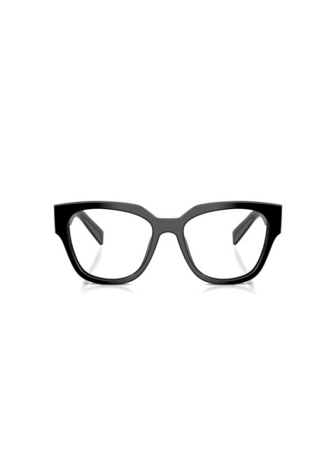 round cat-eye glasses