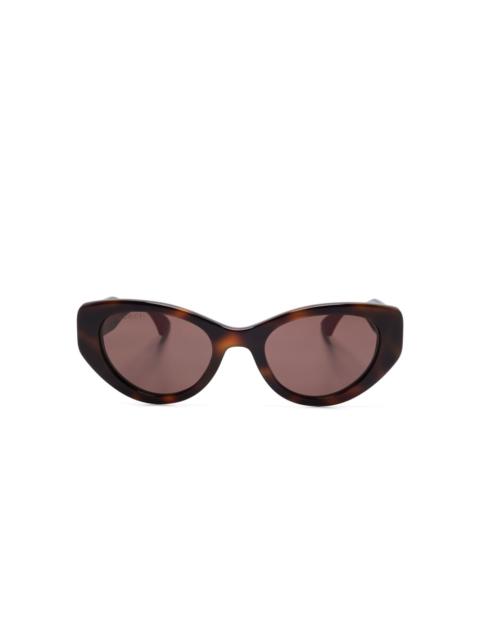 cat-eye sunglasses