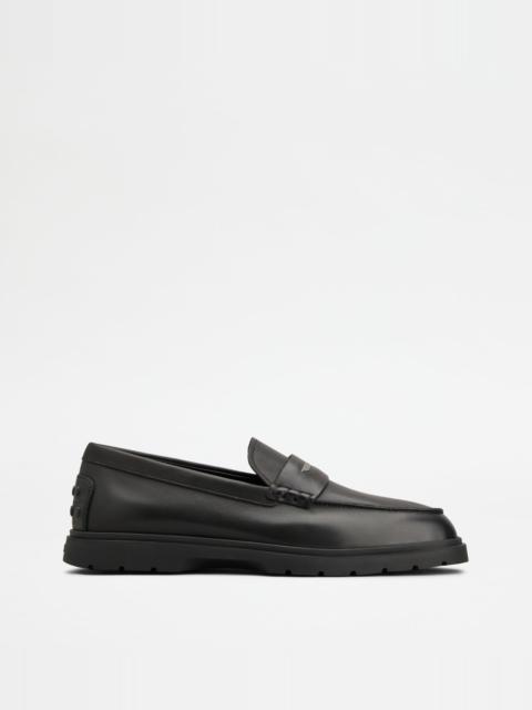 LOAFERS IN LEATHER - BLACK