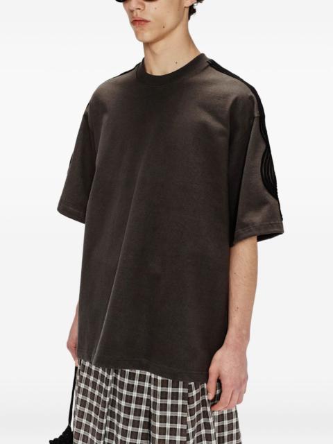 embroidered shoulder-detail T-shirt