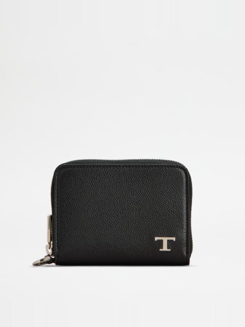 CREDIT CARD HOLDER IN LEATHER - GREEN