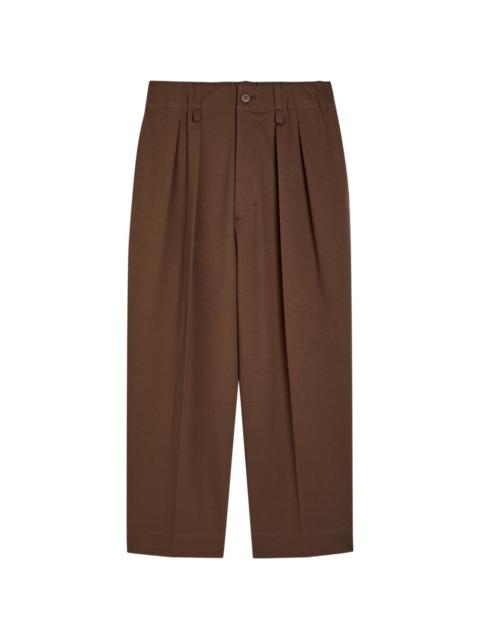 pleated trousers