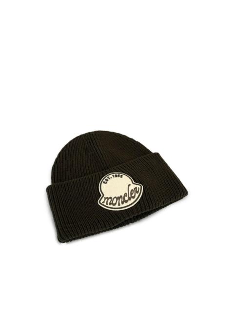 logo-patch ribbed beanie
