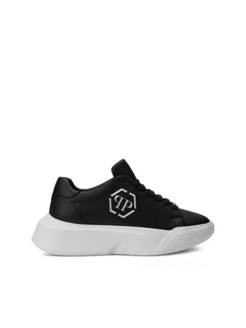hexagon calf leather runner trainers
