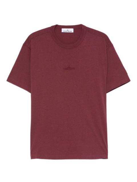 logo-embroidered T-shirt